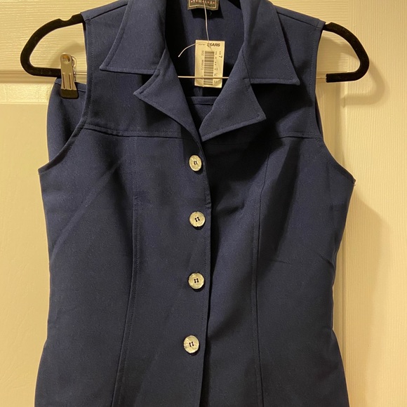 Women’s casual suit - Picture 4 of 4